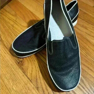 Aerosoles black and white loafer size 8